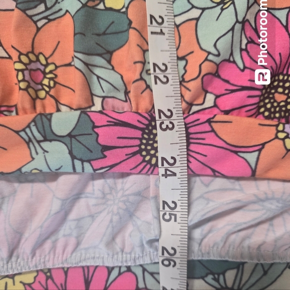 🥳 3/$30 The Zig Zag Stripe Multicolor Floral Print Blouse Size M - Picture 4 of 7